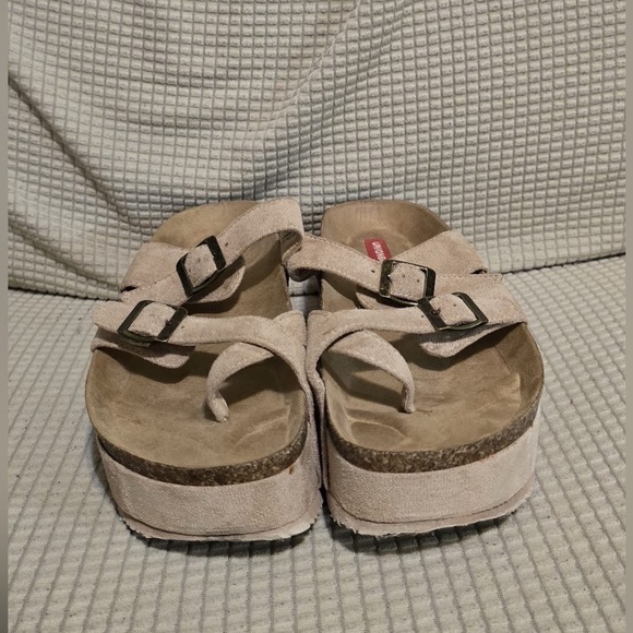 UNIONBAY Tan Sandals Comfort-Focused Design - Picture 1 of 5